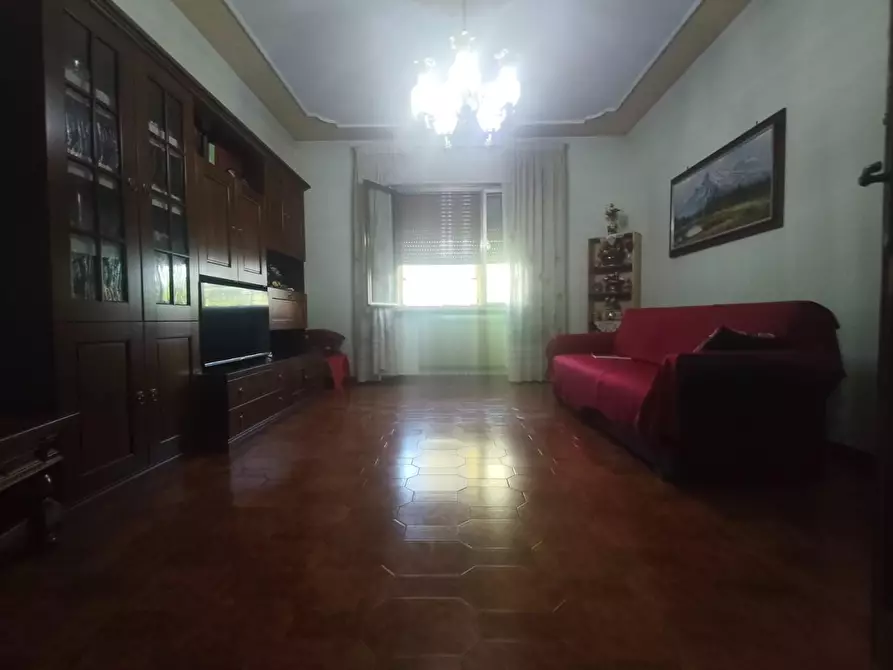 Immagine 19 di Appartamento in vendita  a Lucca