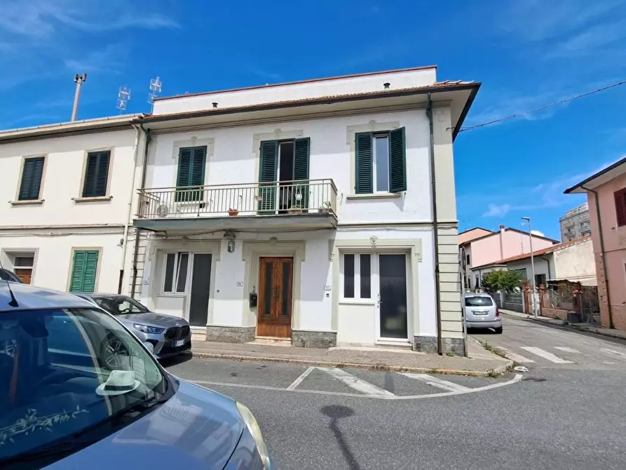 Immagine 10 di Porzione di casa in vendita  a Rosignano Marittimo