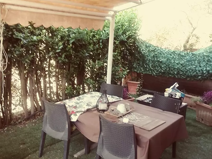 Immagine 3 di Villetta a schiera in vendita  a Calcinaia