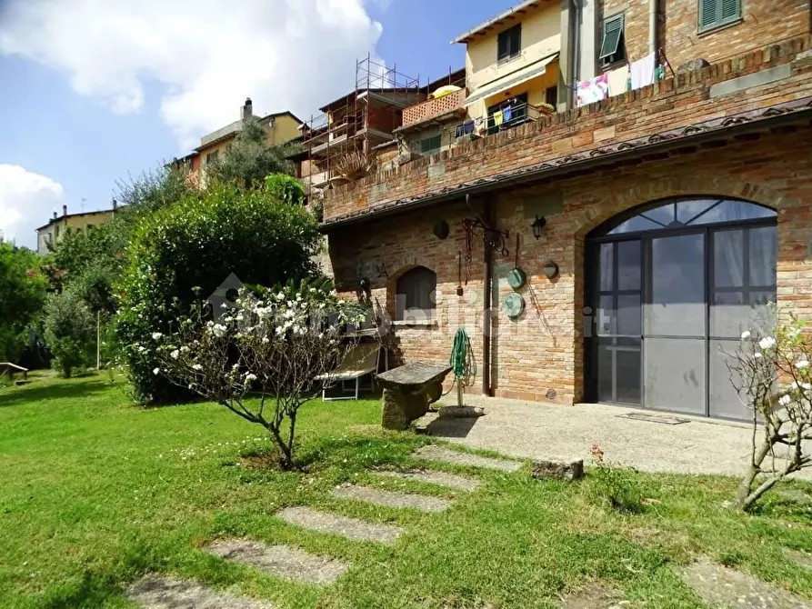 Immagine 6 di Villa in vendita  a Montopoli In Val D'arno