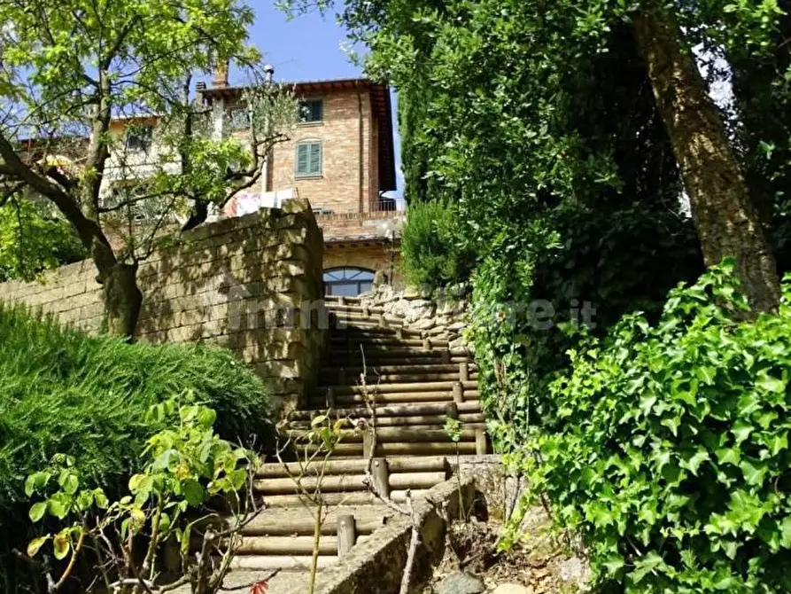 Immagine 10 di Villa in vendita  a Montopoli In Val D'arno