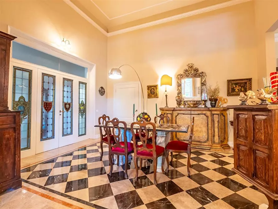 Immagine 10 di Porzione di casa in vendita  a Firenze