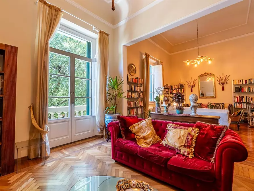 Immagine 16 di Porzione di casa in vendita  a Firenze