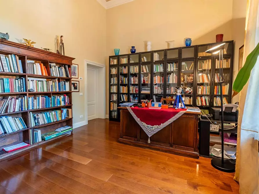 Immagine 22 di Porzione di casa in vendita  a Firenze