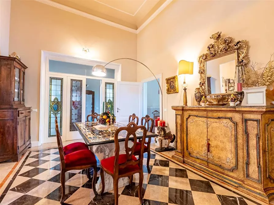Immagine 9 di Porzione di casa in vendita  a Firenze
