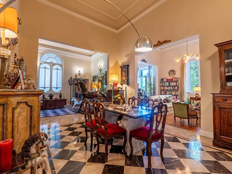 Immagine 12 di Porzione di casa in vendita  a Firenze