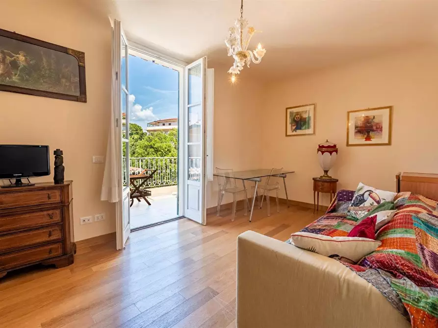 Immagine 49 di Porzione di casa in vendita  a Firenze