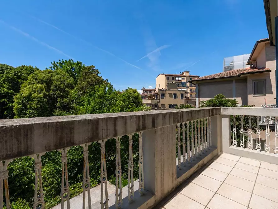 Immagine 27 di Porzione di casa in vendita  a Firenze