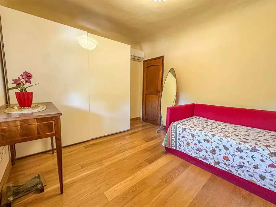 Immagine 44 di Porzione di casa in vendita  a Firenze