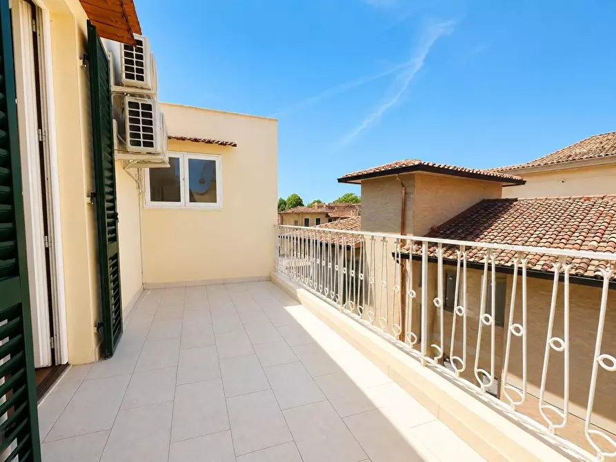 Immagine 53 di Porzione di casa in vendita  a Firenze