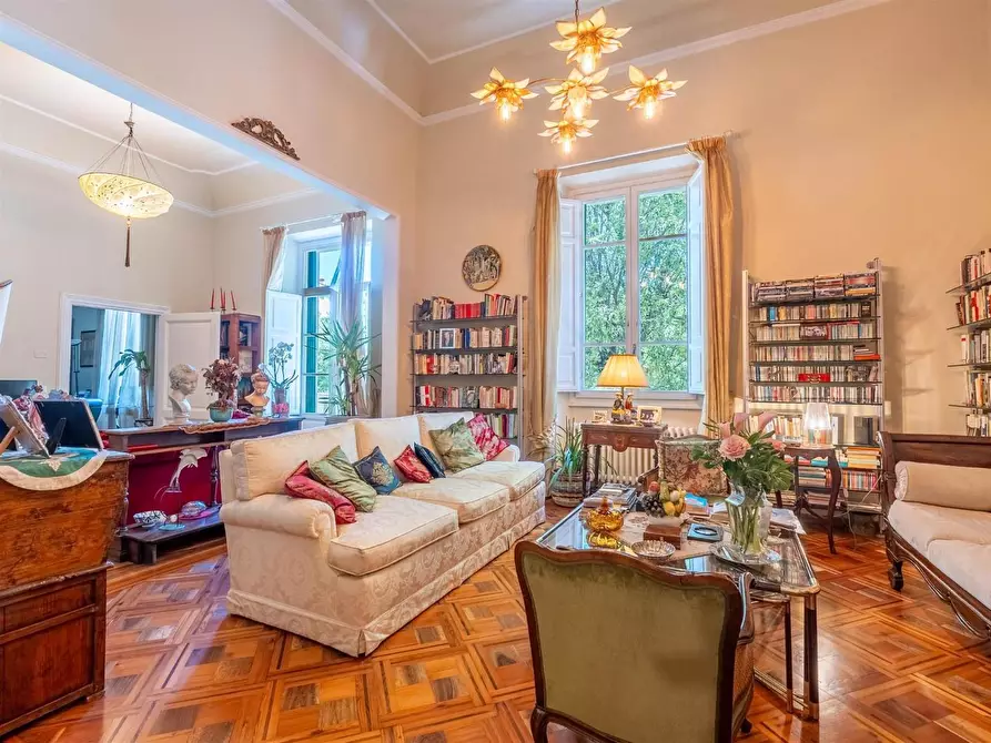 Immagine 13 di Porzione di casa in vendita  a Firenze