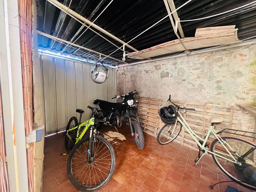 Immagine 25 di Appartamento in vendita  a Pescia