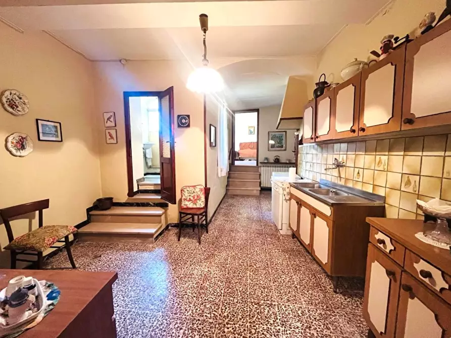 Immagine 10 di Appartamento in vendita  a Pescia