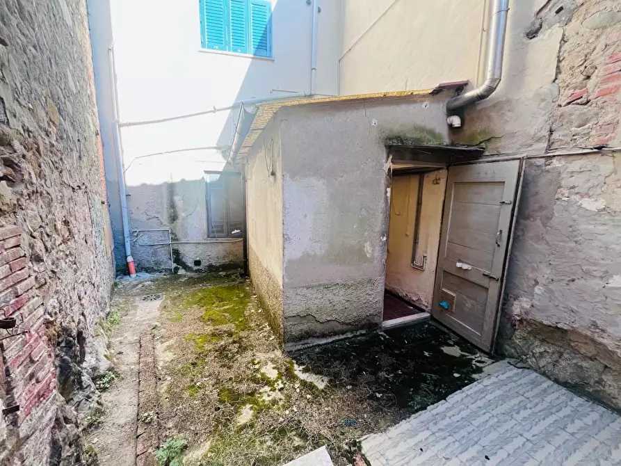 Immagine 15 di Appartamento in vendita  a Pescia