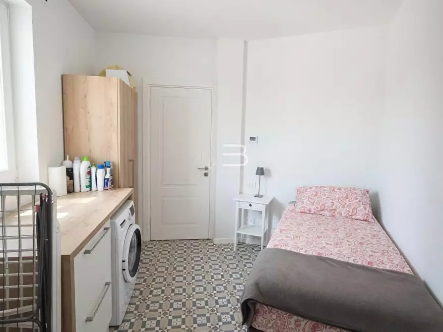 Immagine 12 di Mansarda in vendita  a Montignoso