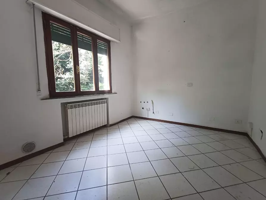 Immagine 7 di Appartamento in vendita  a Siena
