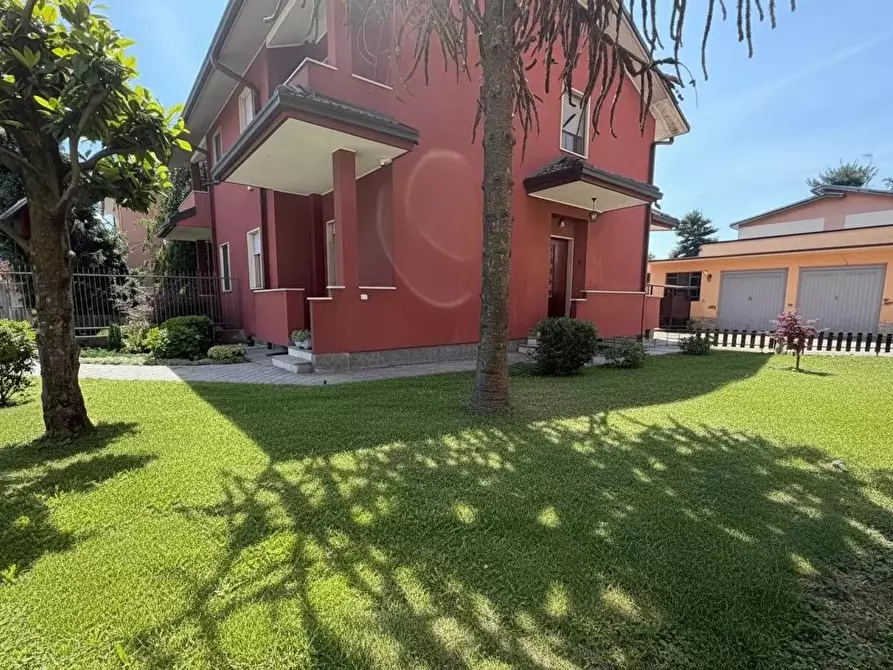 Immagine 1 di Casa bifamiliare in vendita  a San Vittore Olona