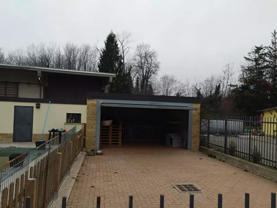 Immagine 5 di Villa in vendita  a Cairate