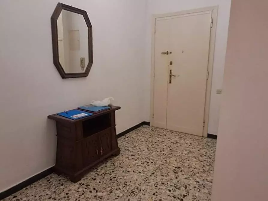 Immagine 23 di Appartamento in vendita  a Livorno