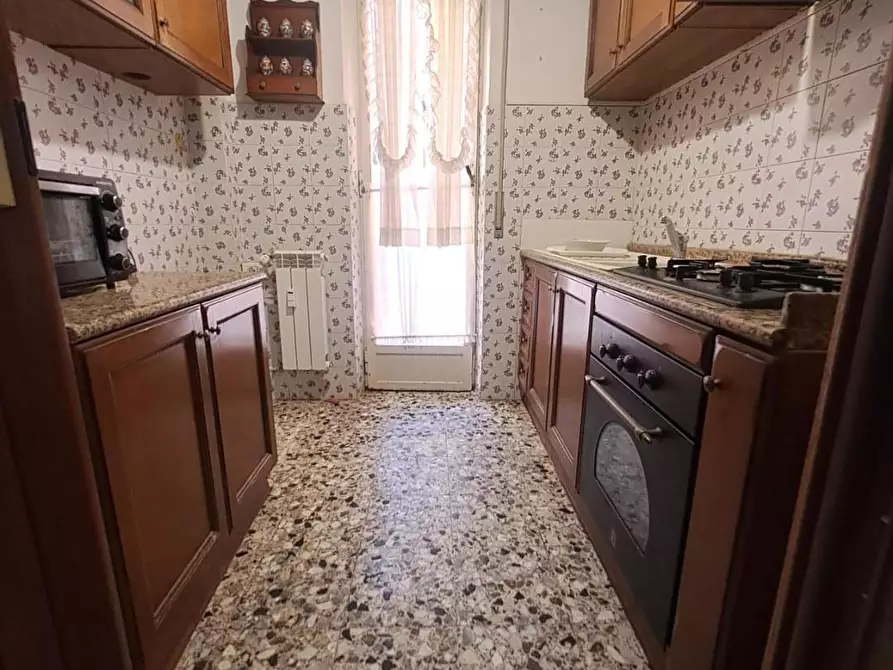 Immagine 12 di Appartamento in vendita  a Livorno