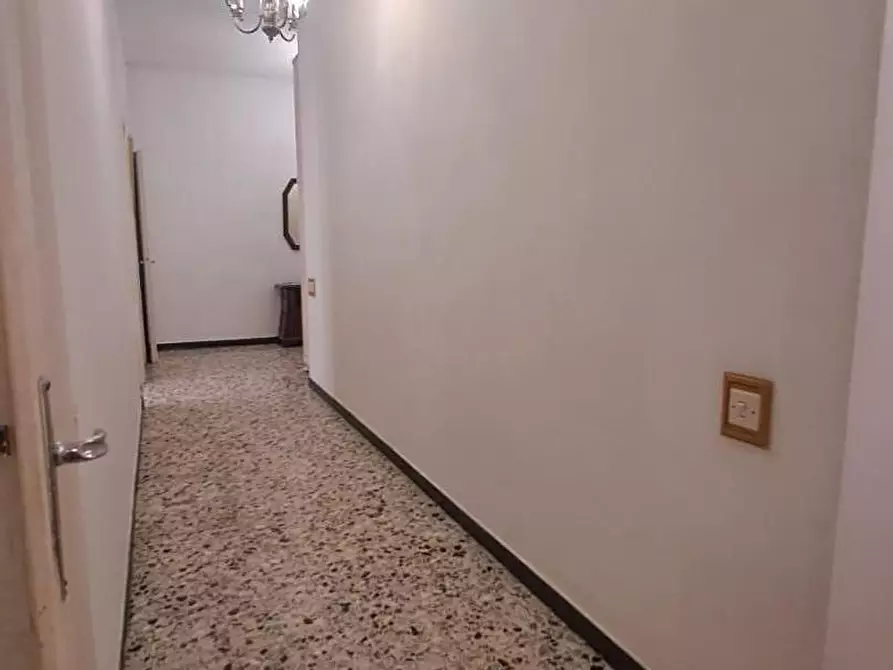 Immagine 25 di Appartamento in vendita  a Livorno