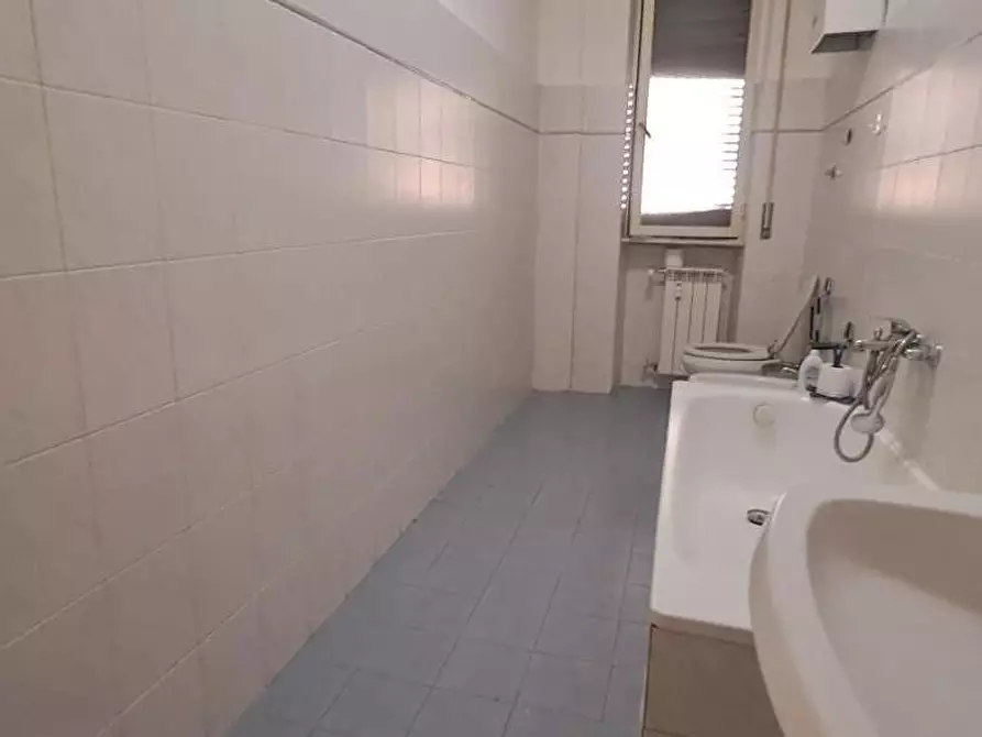 Immagine 51 di Appartamento in vendita  a Livorno