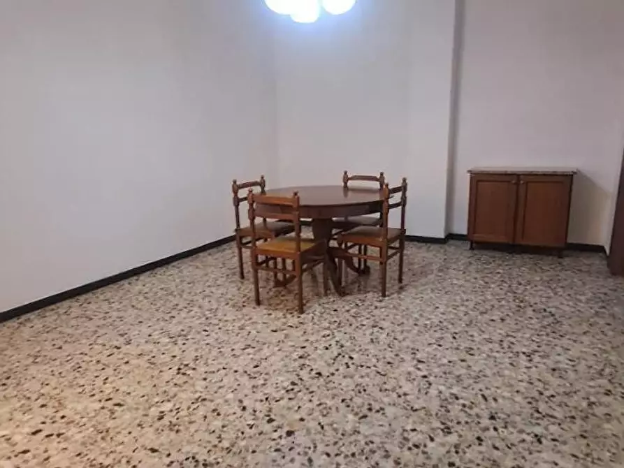 Immagine 24 di Appartamento in vendita  a Livorno
