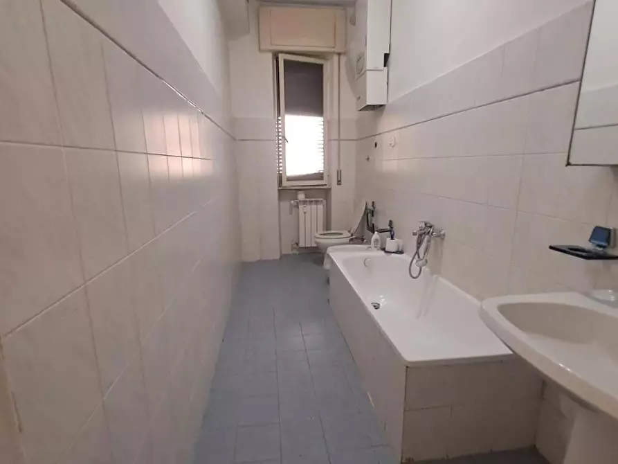 Immagine 53 di Appartamento in vendita  a Livorno