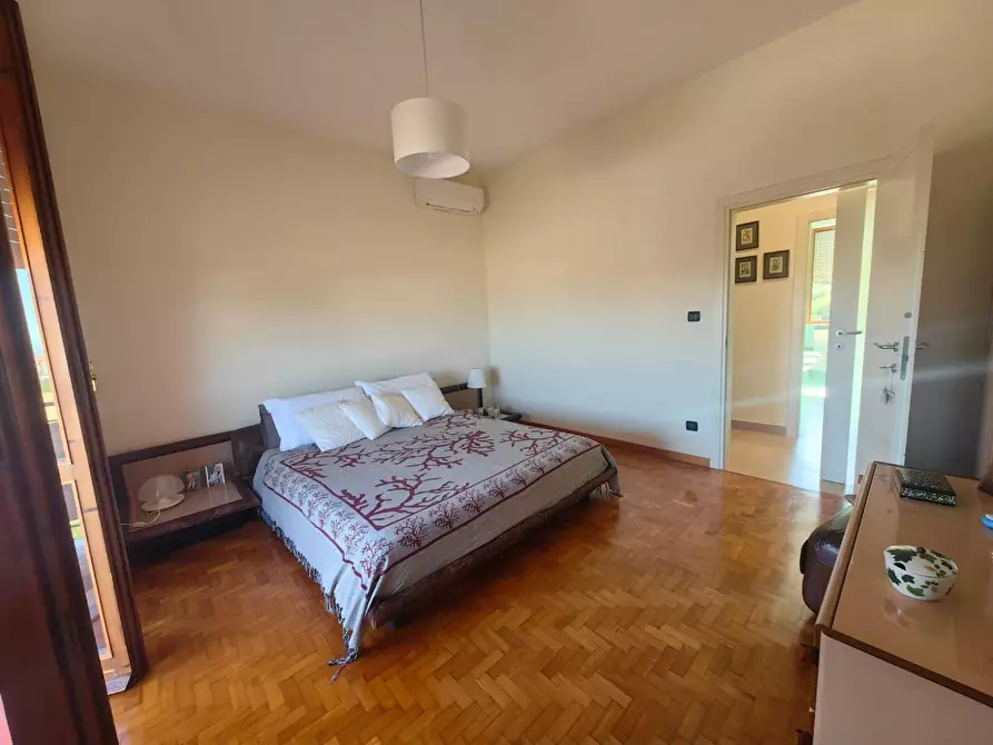 Immagine 39 di Appartamento in vendita  a Livorno