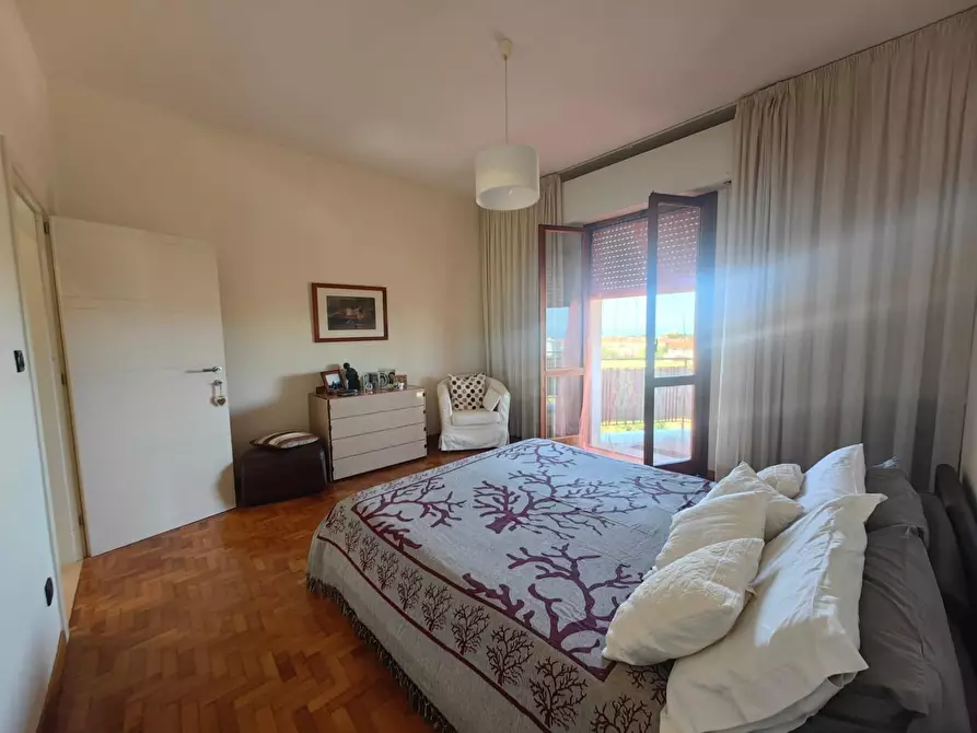 Immagine 45 di Appartamento in vendita  a Livorno