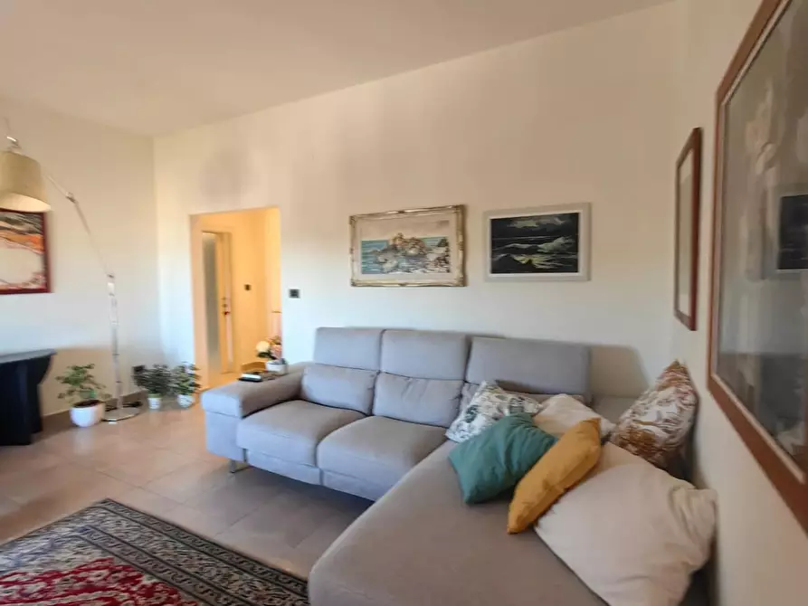 Immagine 9 di Appartamento in vendita  a Livorno