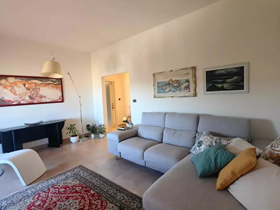 Immagine 11 di Appartamento in vendita  a Livorno