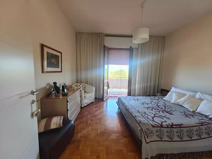 Immagine 41 di Appartamento in vendita  a Livorno