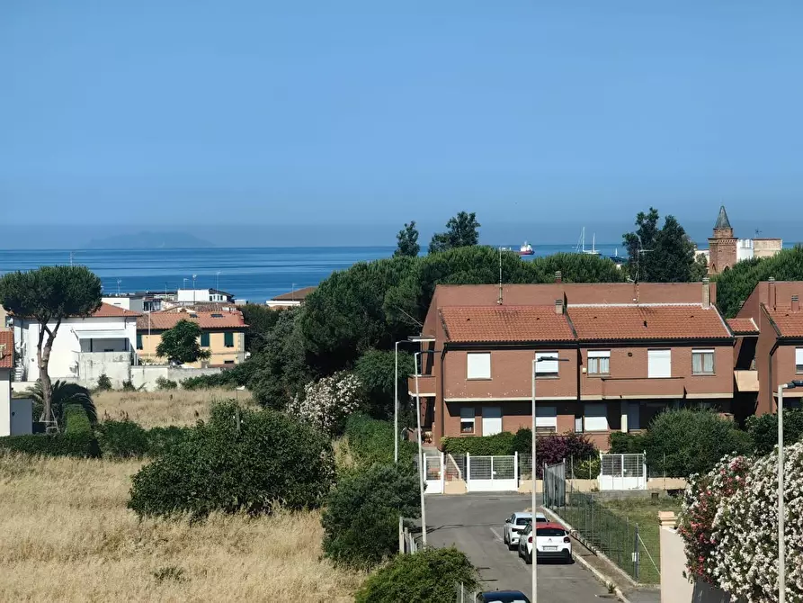 Immagine 52 di Appartamento in vendita  a Livorno