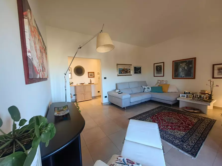 Immagine 1 di Appartamento in vendita  a Livorno
