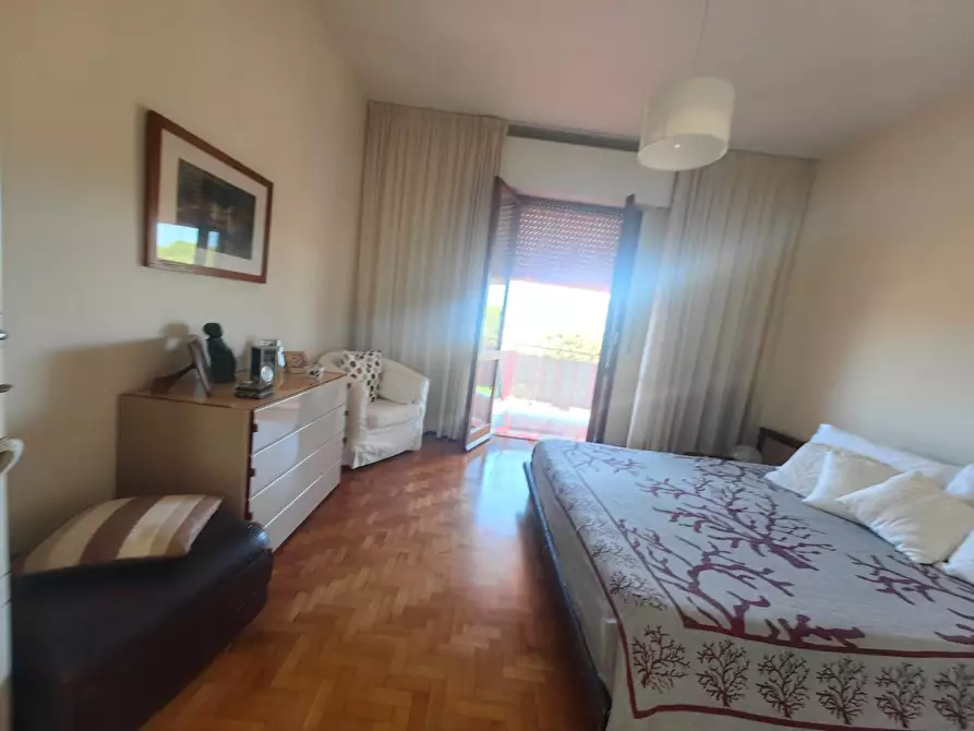 Immagine 43 di Appartamento in vendita  a Livorno