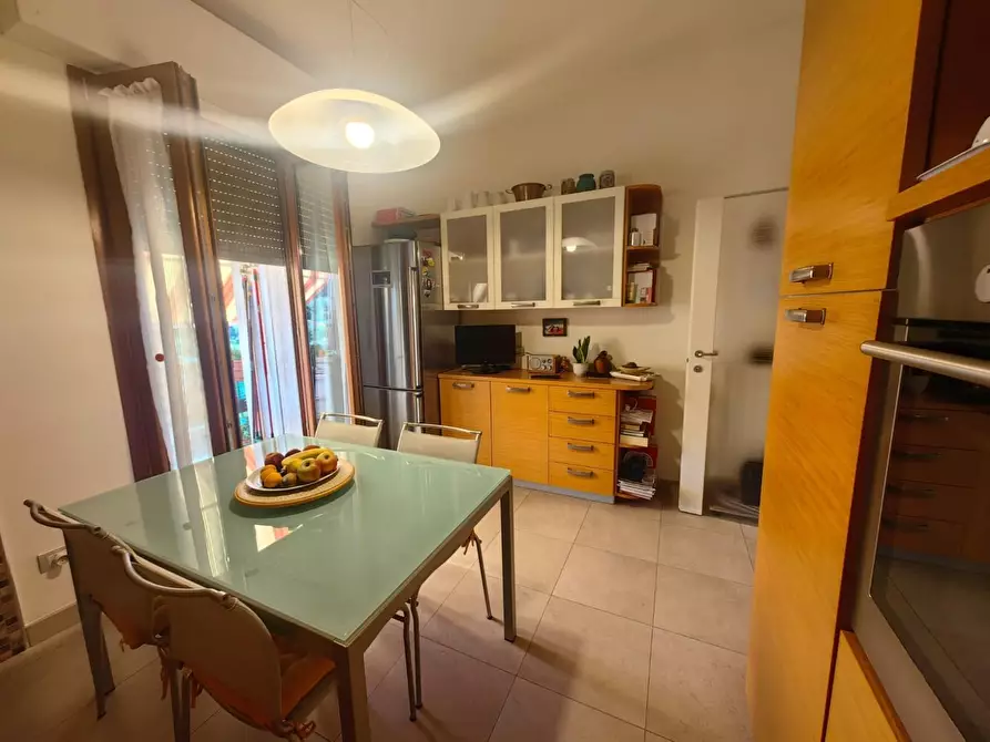 Immagine 21 di Appartamento in vendita  a Livorno