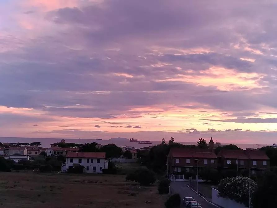 Immagine 58 di Appartamento in vendita  a Livorno
