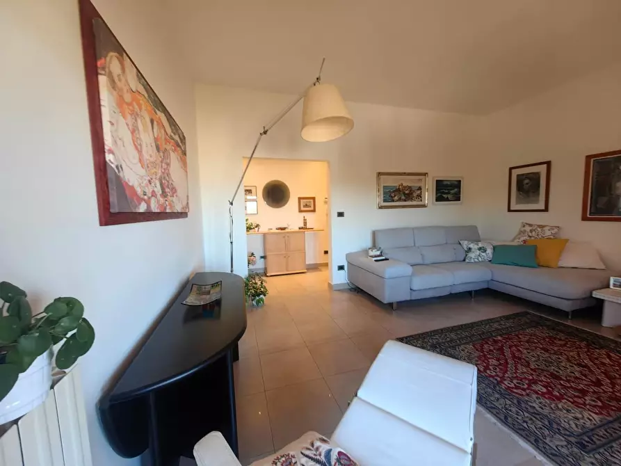 Immagine 4 di Appartamento in vendita  a Livorno