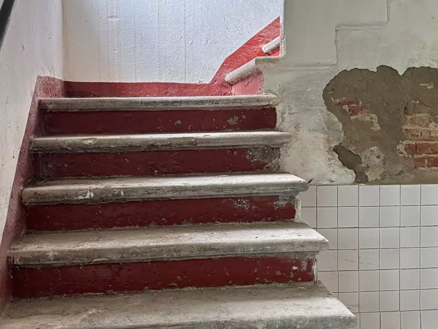 Immagine 15 di Porzione di casa in vendita  a Cascina