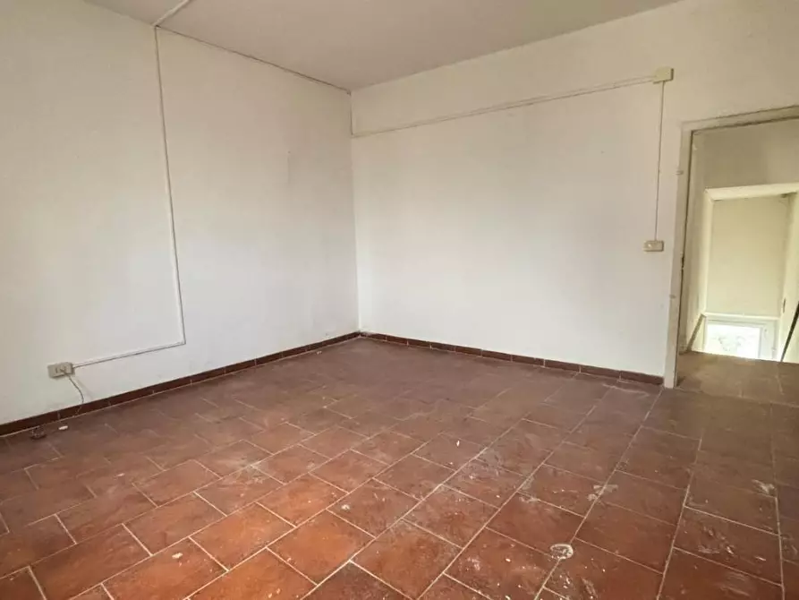 Immagine 21 di Porzione di casa in vendita  a Cascina