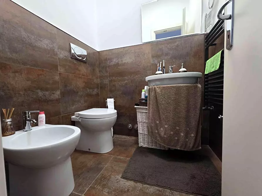Immagine 23 di Porzione di casa in vendita  a Montignoso