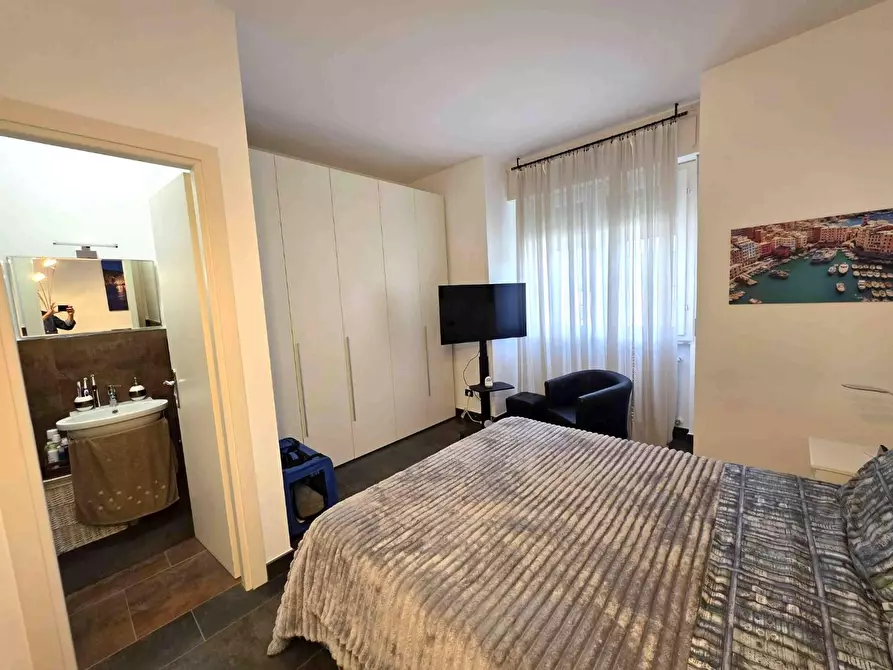 Immagine 26 di Porzione di casa in vendita  a Montignoso