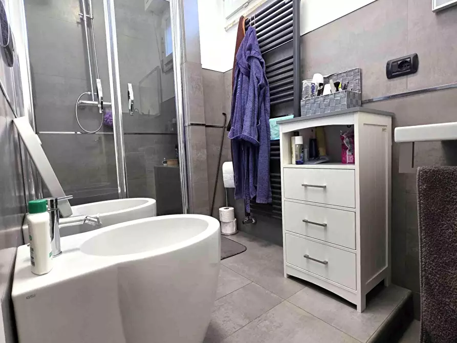 Immagine 15 di Porzione di casa in vendita  a Montignoso