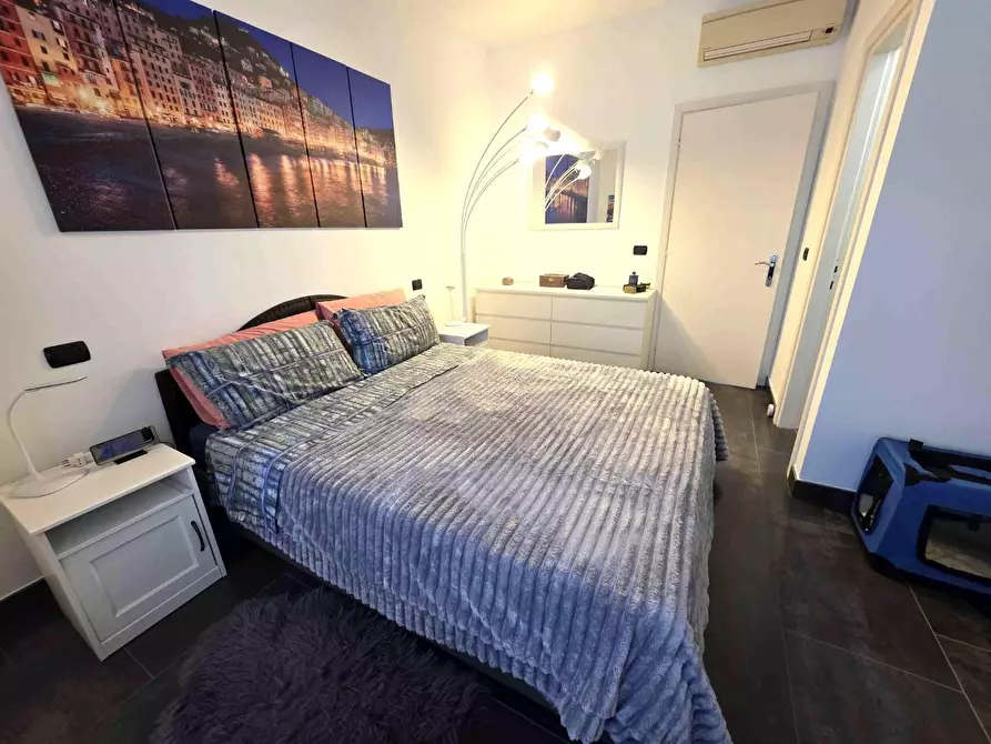 Immagine 25 di Porzione di casa in vendita  a Montignoso
