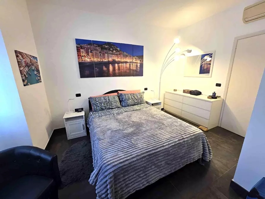 Immagine 24 di Porzione di casa in vendita  a Montignoso