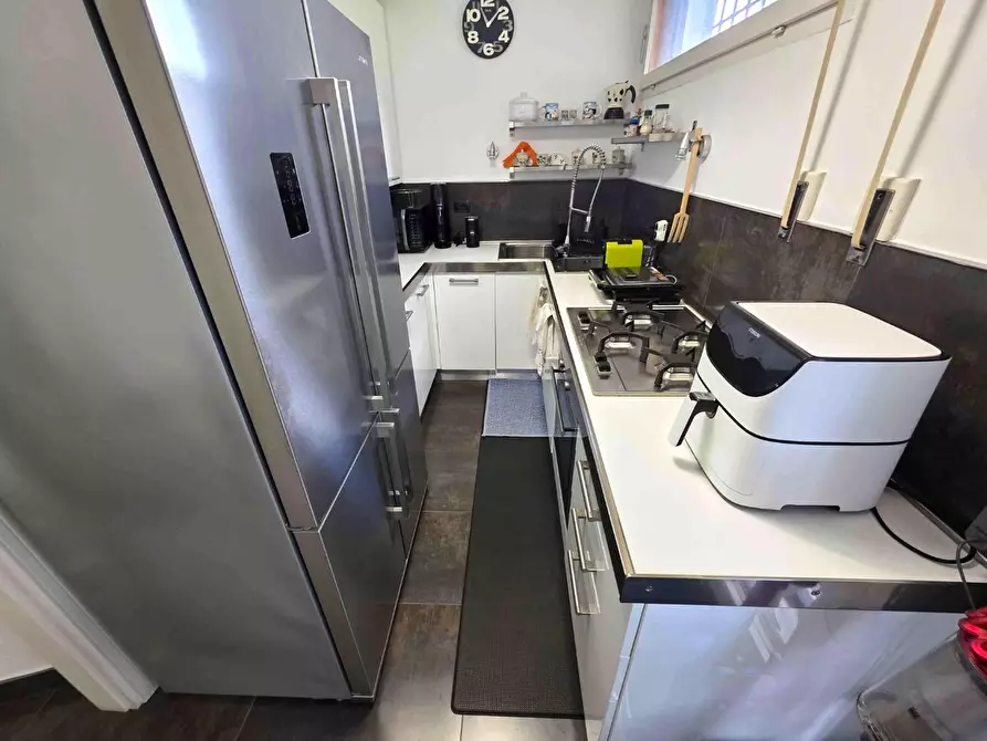 Immagine 30 di Porzione di casa in vendita  a Montignoso
