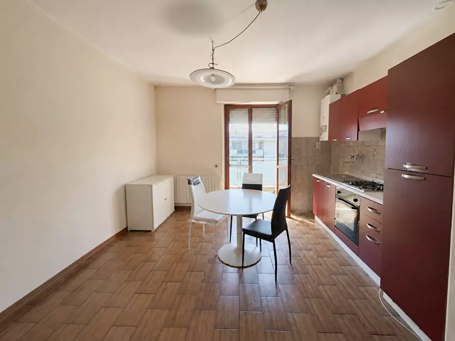 Immagine 3 di Appartamento in vendita  a Carrara