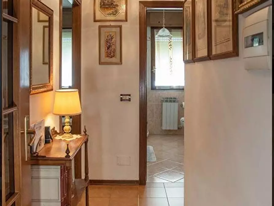 Immagine 20 di Appartamento in vendita  a Sarzana