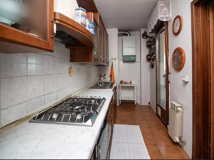 Immagine 15 di Appartamento in vendita  a Sarzana